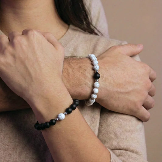 BRACELETS AMORE - Howlite & Onyx