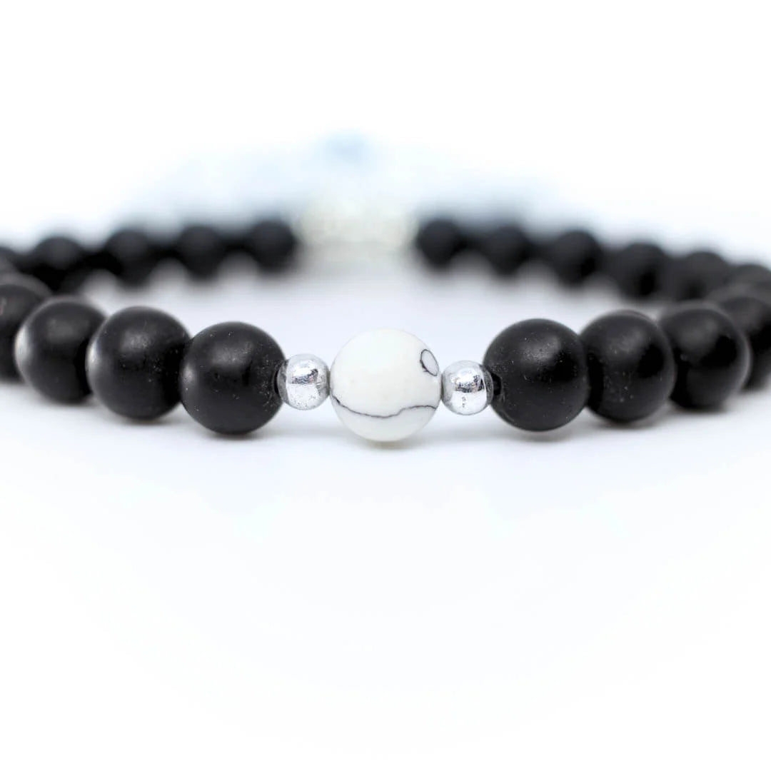 Bracelet AMORE en perles d’Onyx noir – simplicité et force