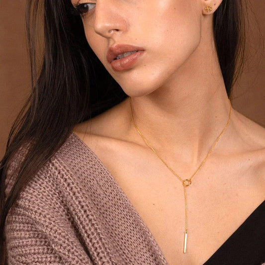 Collier Élégance porté – bijou femme chic et discret