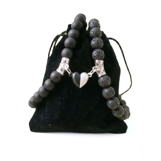 Bracelets Couple AMORE en Pierre de lave et Onyx de Antaluna.