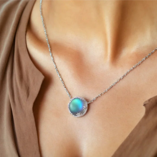 COLLIER AURORA