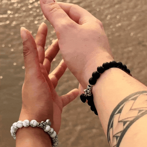 BRACELETS AMORE - Howlite & Onyx