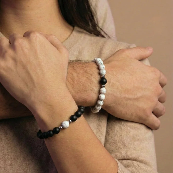BRACELETS AMORE - Howlite & Onyx