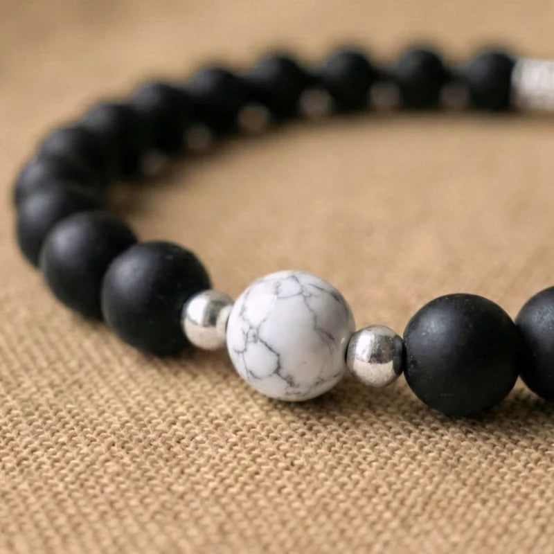 BRACELETS AMORE - Howlite & Onyx
