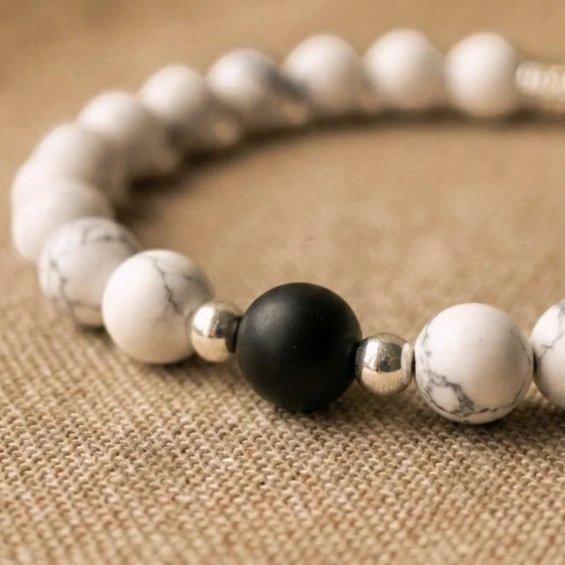 BRACELETS AMORE - Howlite & Onyx