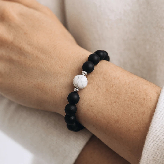 Bracelet femme AMORE en Howlite – douceur et sérénité au poignet