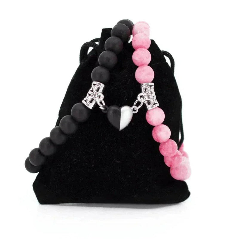 Bracelets AMORE en Jade rose et Onyx sur pochette cadeau Antaluna