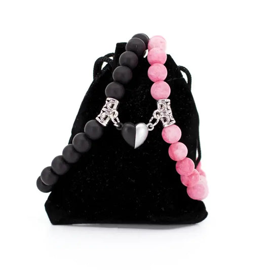 Bracelets AMORE en Jade rose et Onyx sur pochette cadeau Antaluna