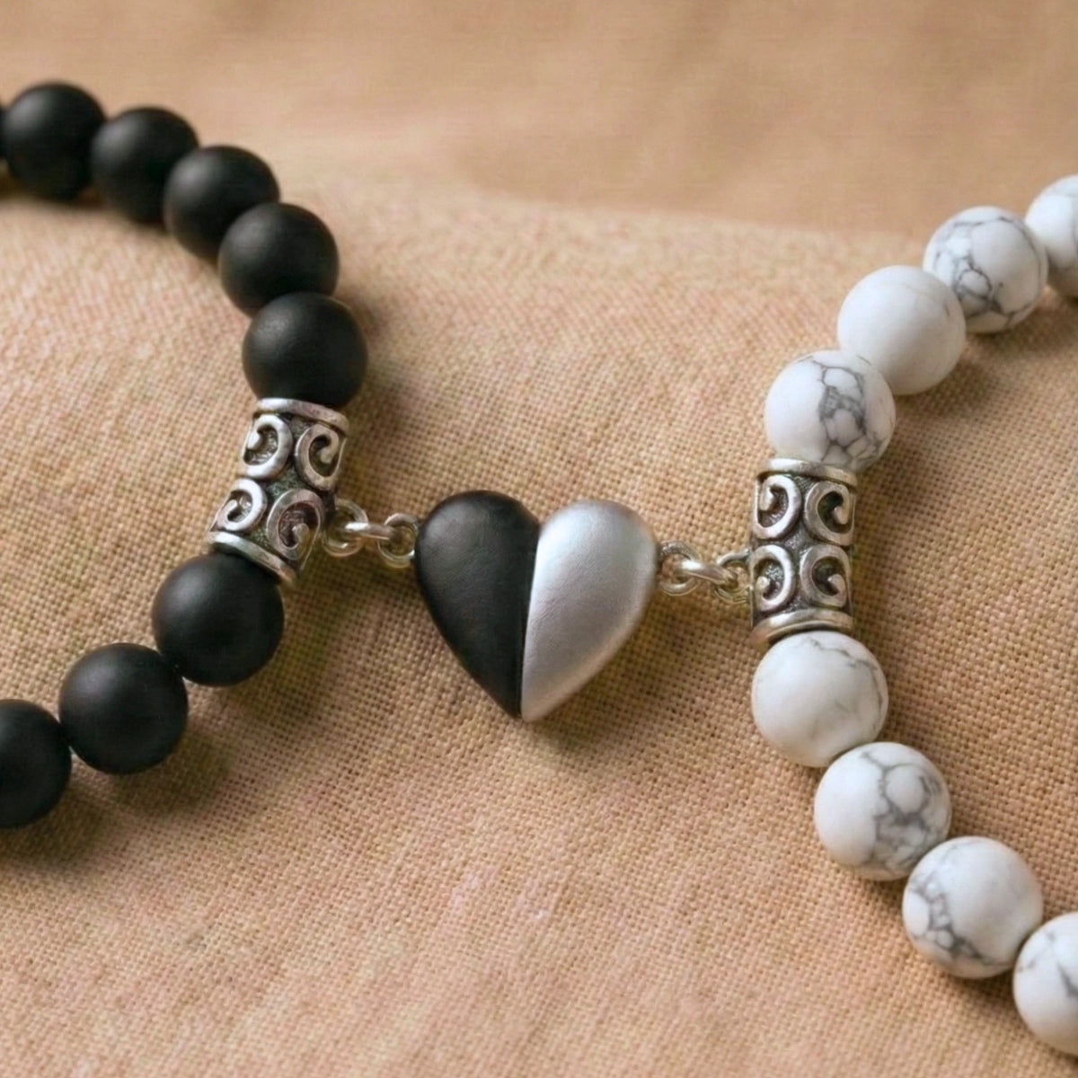 BRACELETS AMORE