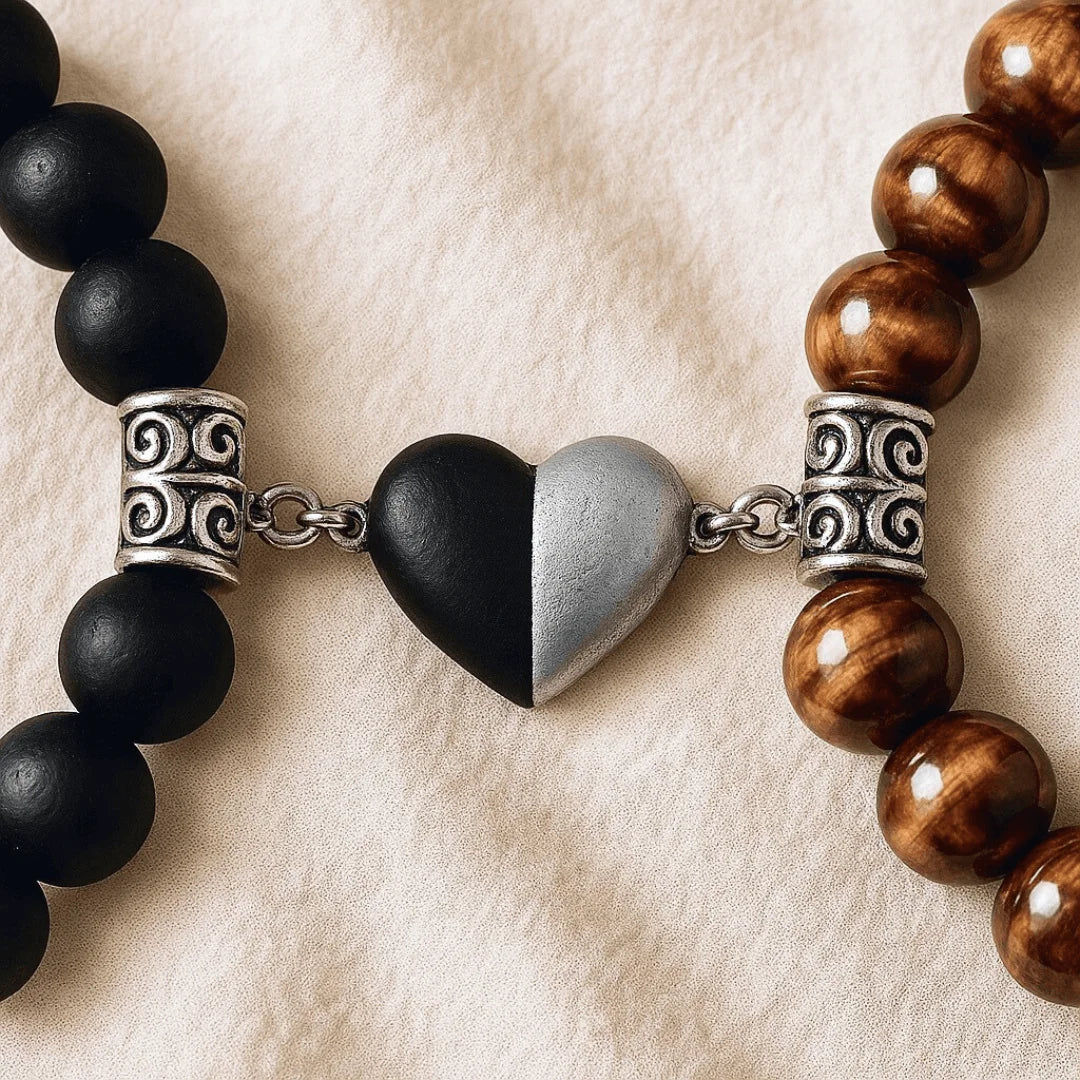 Bracelets couple AMORE formant un cœur – symbole d’amour par Antaluna